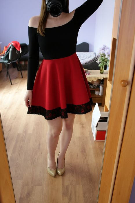 Sukienka Hiszpanka neoprenowy dół czarno czerwona z koronką wesele