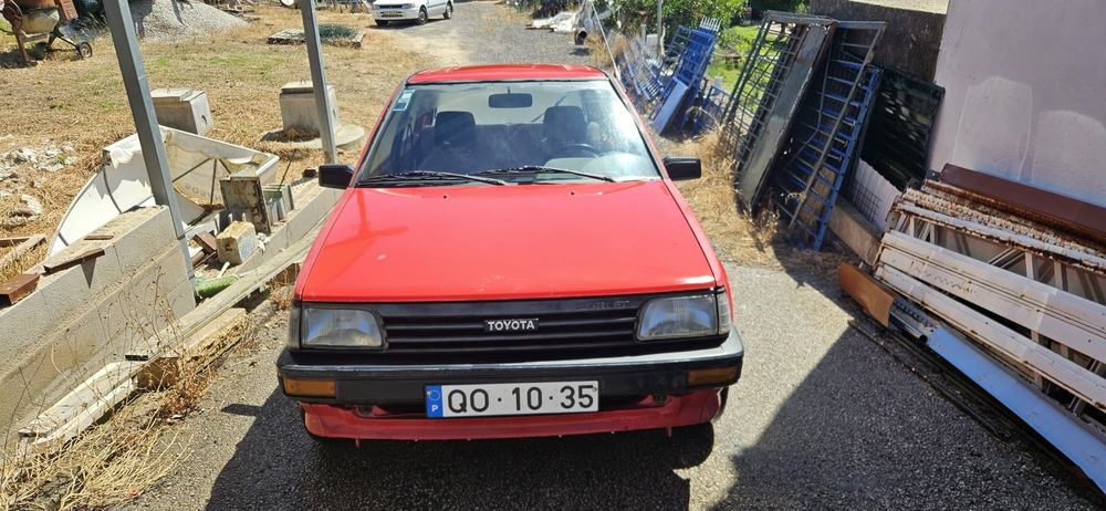 Toyota Starlet 1.0 - Clássico certificado