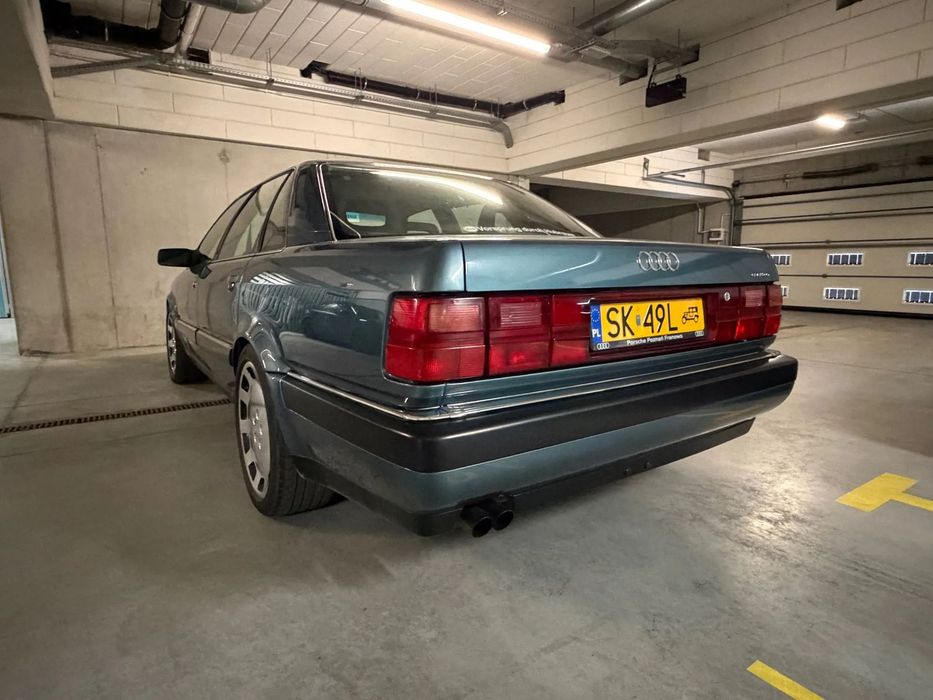 Audi V8