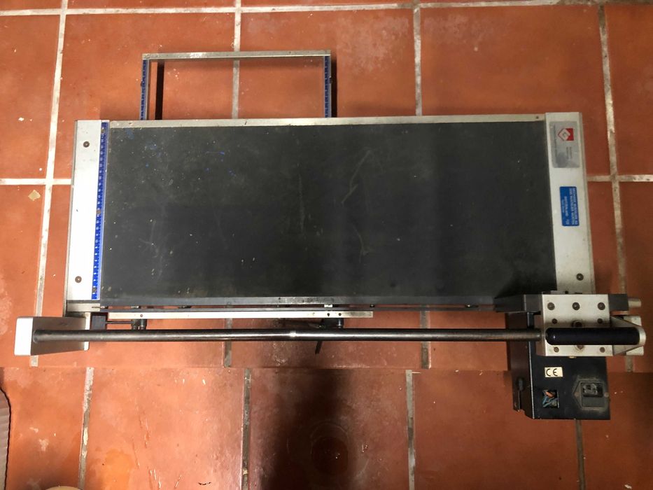 Maquina corte acrilico e madeira