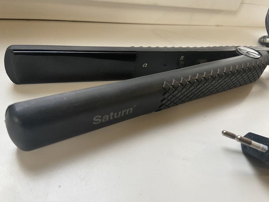 Плойка для выравнивания волос Saturn