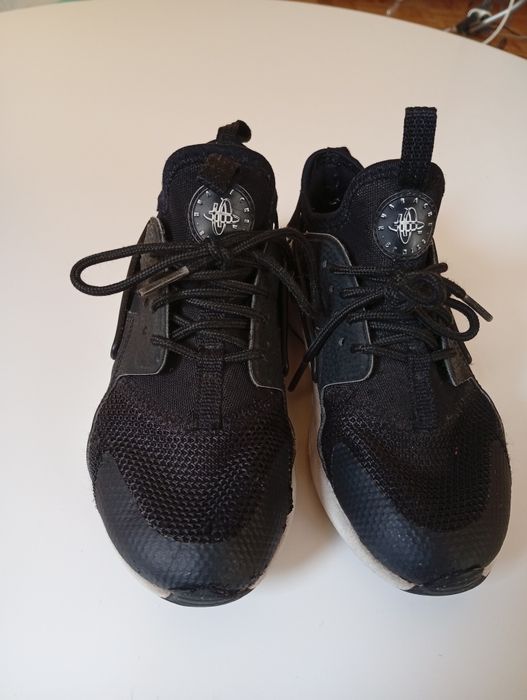 Sprzedam buty sportowe NIKE dla chłopców, rozmiar 31.