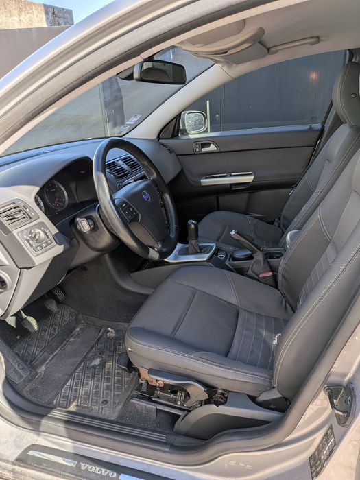 Volvo V50 1.6D 109cv (2007) – 175.000 km – Bom Estado Geral e Muito Económica