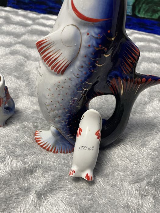 Порцеляновий сервіз Рибки (графин та чарки) "Сімейство королів" СССР