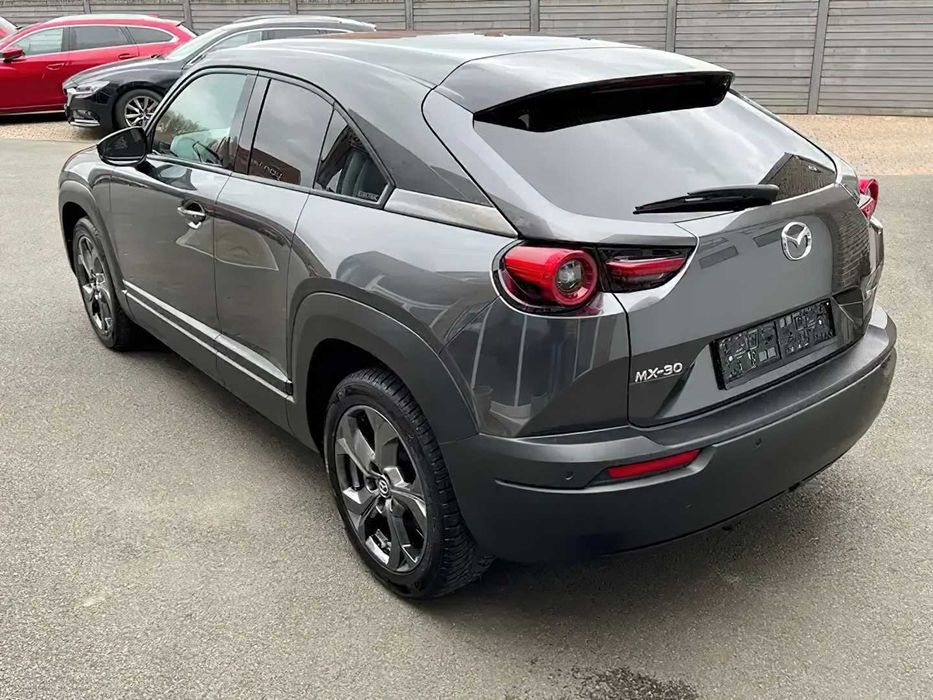 Mazda MX-30      2022