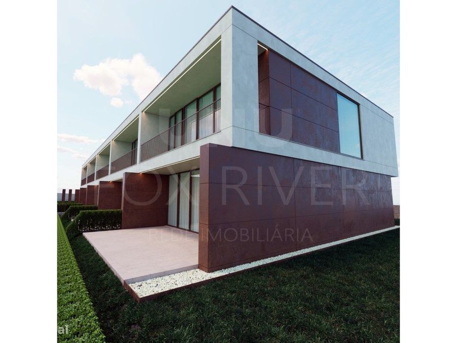 Moradia T4 em Banda em Friestas, Valença