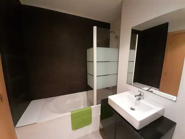 ARRENDA-SE T1- Totalmente equipado -Condomínio fechado Portimão.