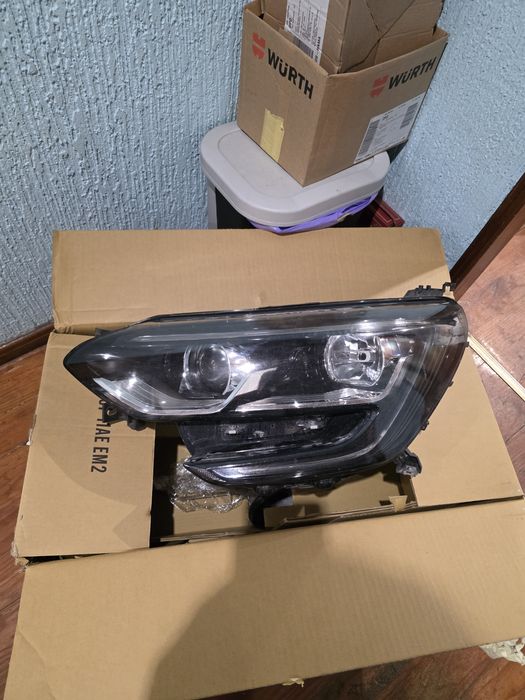Farol lado esquerdo renault megane
