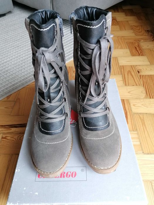 Botas de salto alto em camurça nº 38