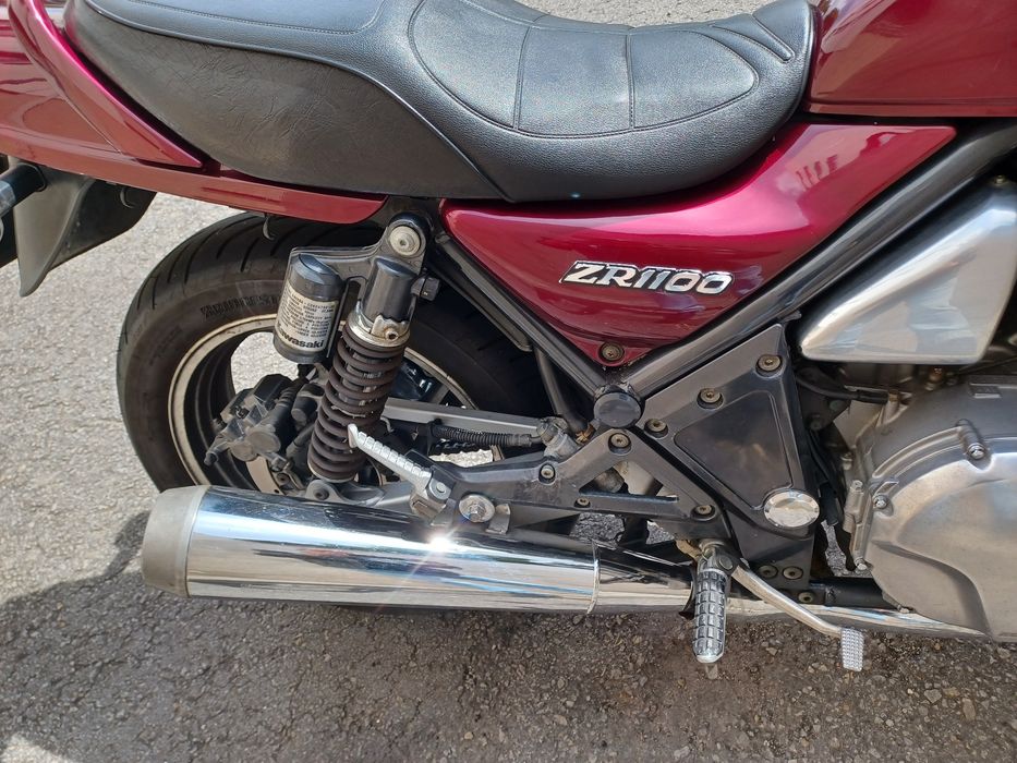 Kawasaki ZR 1100