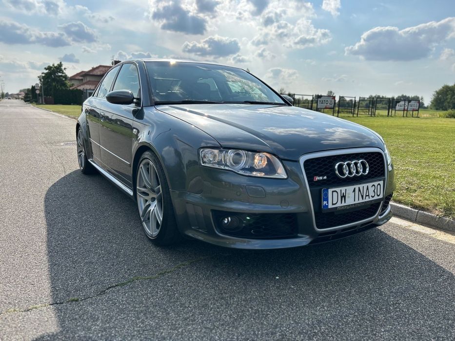 Audi RS4 Limousine Audi RS4 B7 | 4.2 V8 | 420 KM | 2007 | 186 000 km | USA