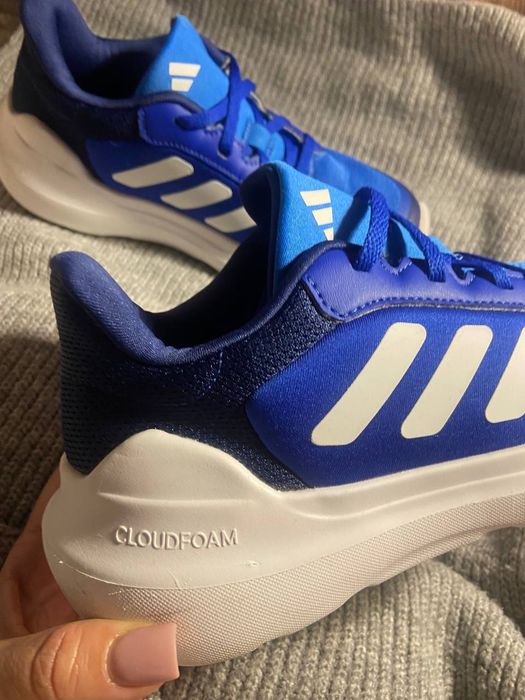 Кросівки adidas p.  36 / 37