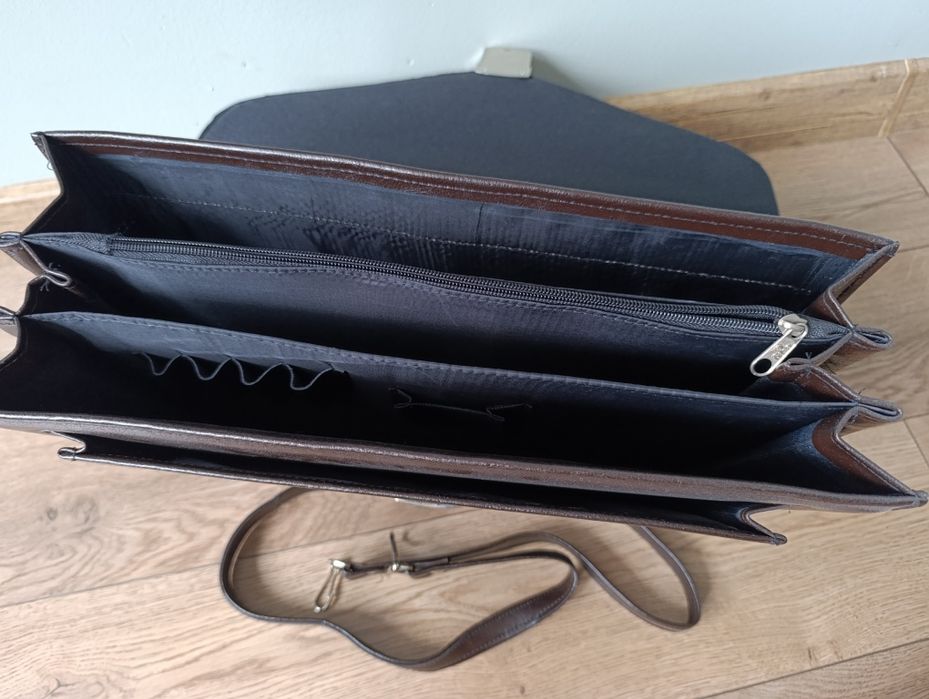 Skórzana brązowa aktówka