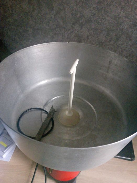 Продам електро сепаратор б/у у гарному стані