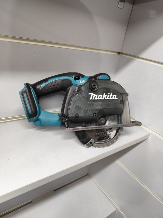 Makita DCS552 паркетка, пила по металу