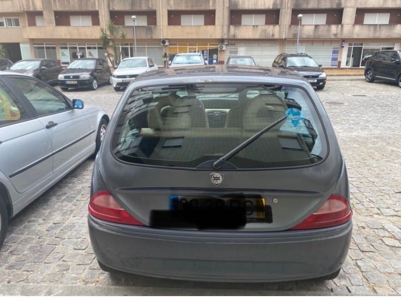 Vendo automóvel em bom estado