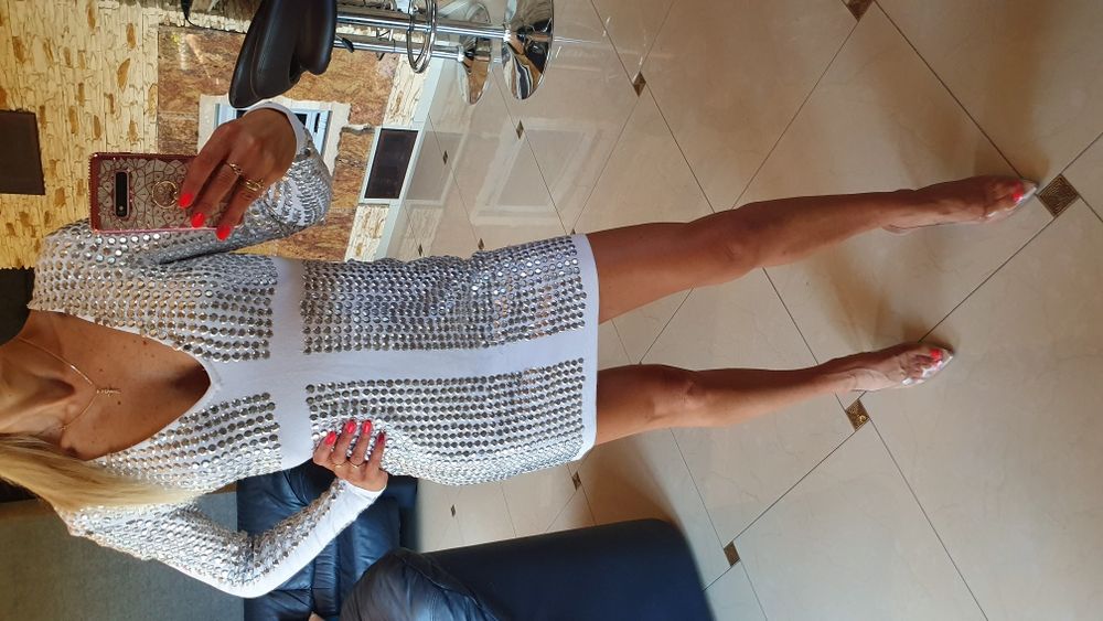 Starlet śliczna sukienka bogato zdobiona ekskluzywna cekiny XS S