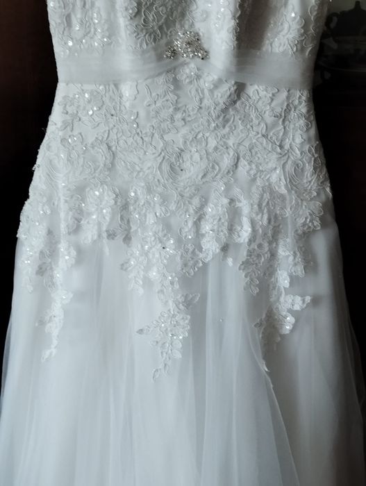 Suknia ślubna dla niskiej osoby