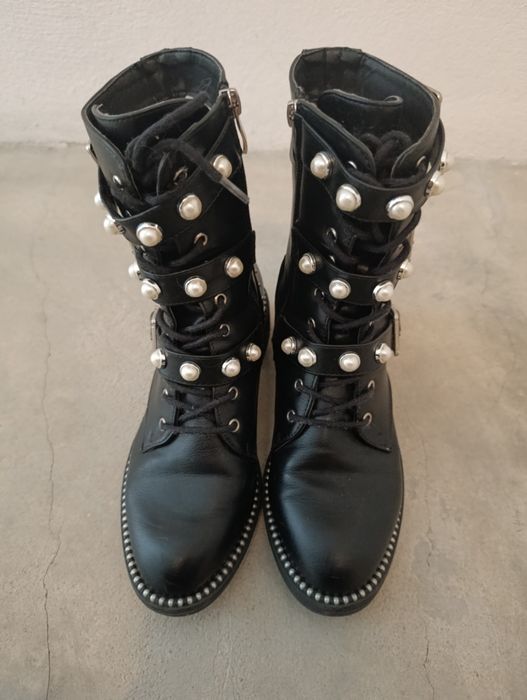 Botas pretas tamanho 37