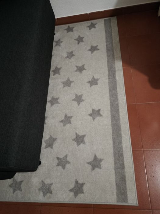 Tapete quarto cinza/branco