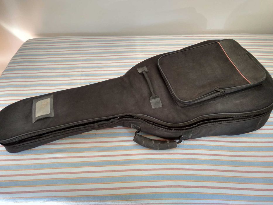 Vendo guitarra clássica Alhambra 4P