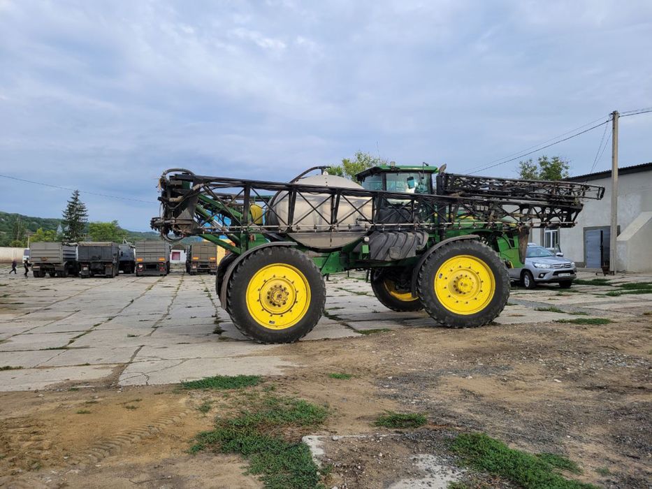 Опрыскиватель John Deer 4930, захват штанги 36метров. Бак на 4.5к