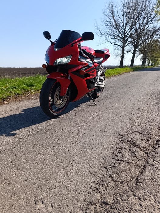 Honda CBR1000rr 2004 рік