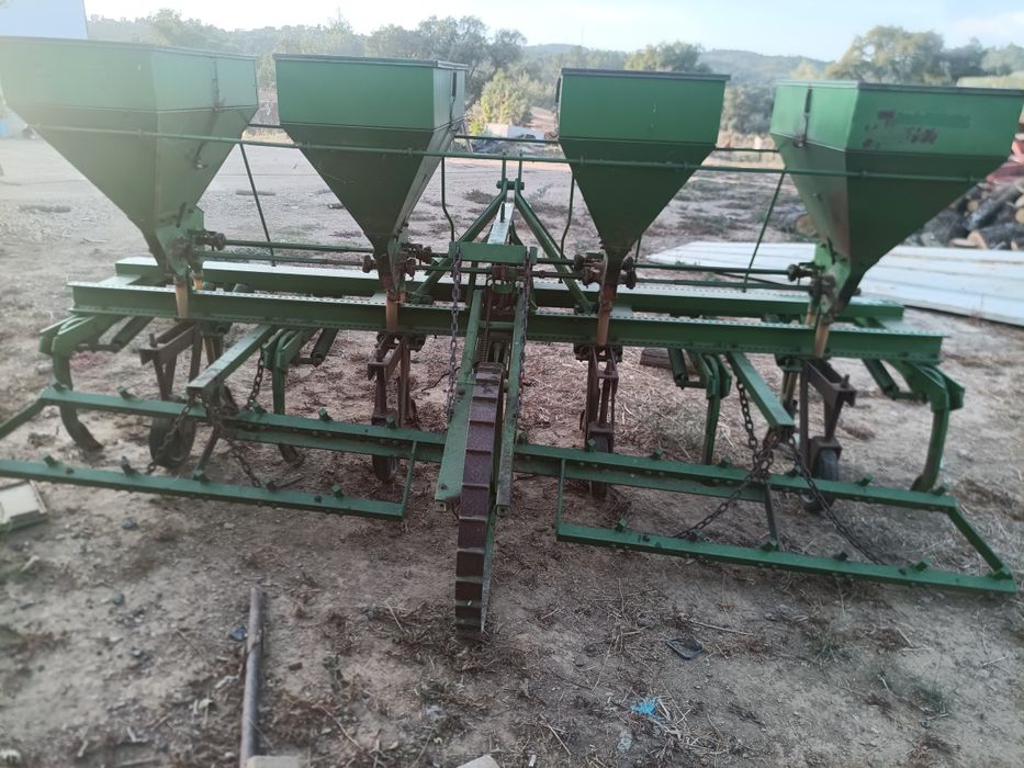 Alfaia agrícola de sementes