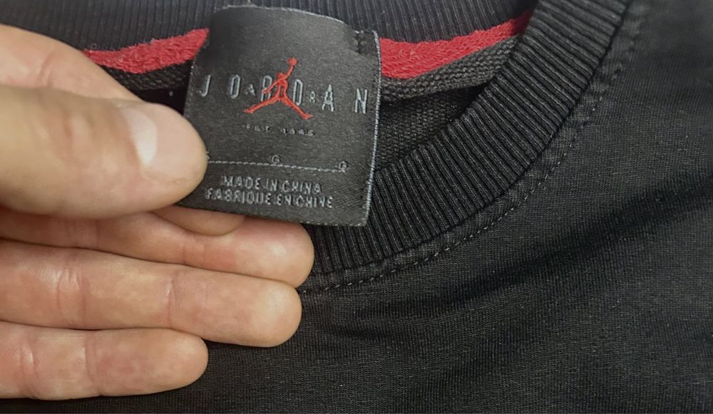 Czarna Bluza Jordan