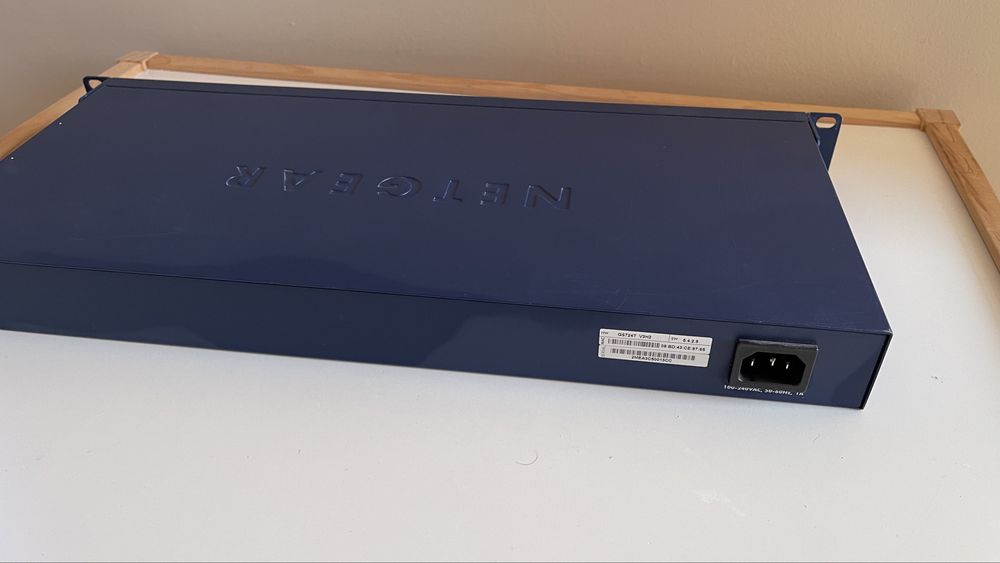 Switch Netgear gs724T