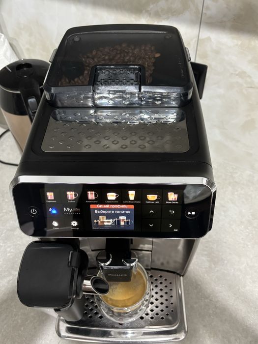 Кавомашина Philips late go 5400