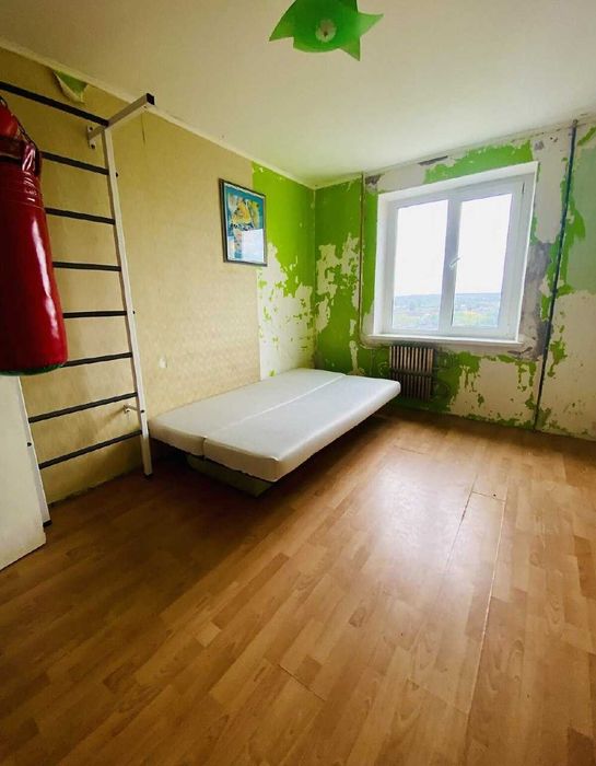 Продаж 2х кімнатної квартири на вул. Олега Антонова