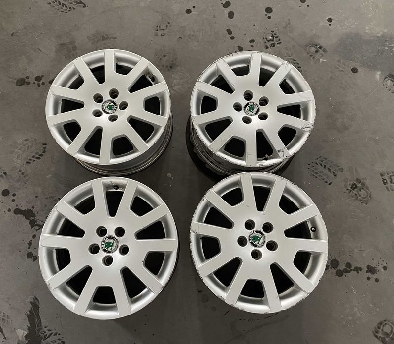 Jantes Originais Skoda Fabia vRS R16 5x100