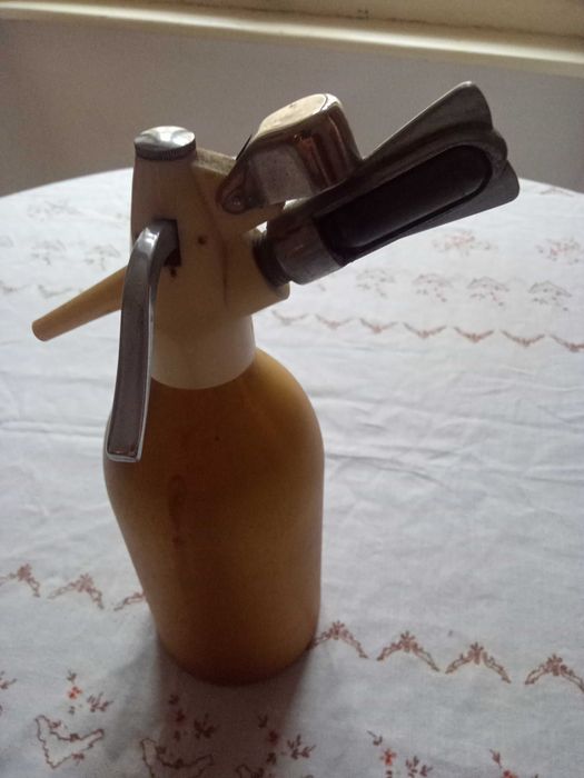 Syfon na naboje saturator