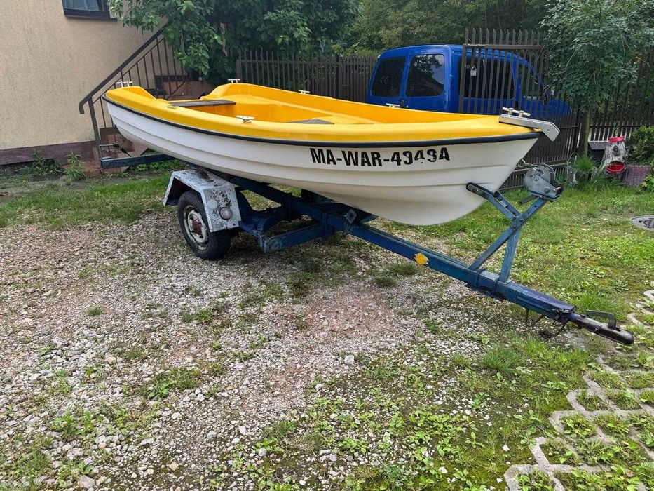 Łódka wiosłowo motorowa