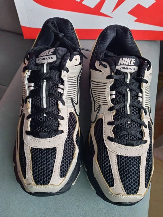 Buty Nike Zoom Vomero 5 rozmiar 43.