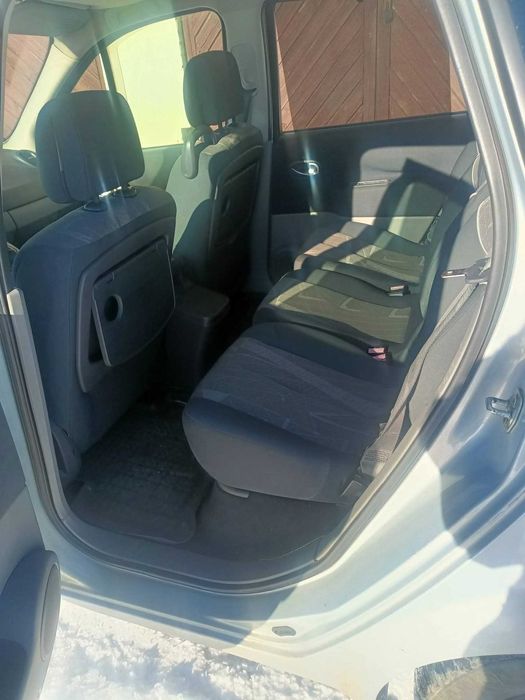 Sprzedam Renault Scenic 2.0 16v 140km