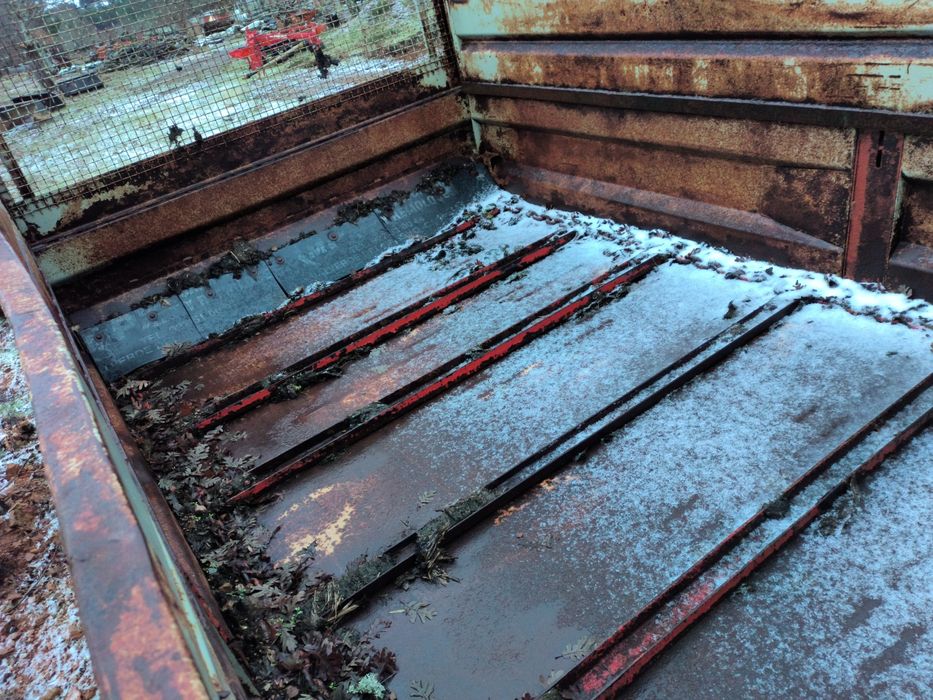 Reboque espalhador de estrume