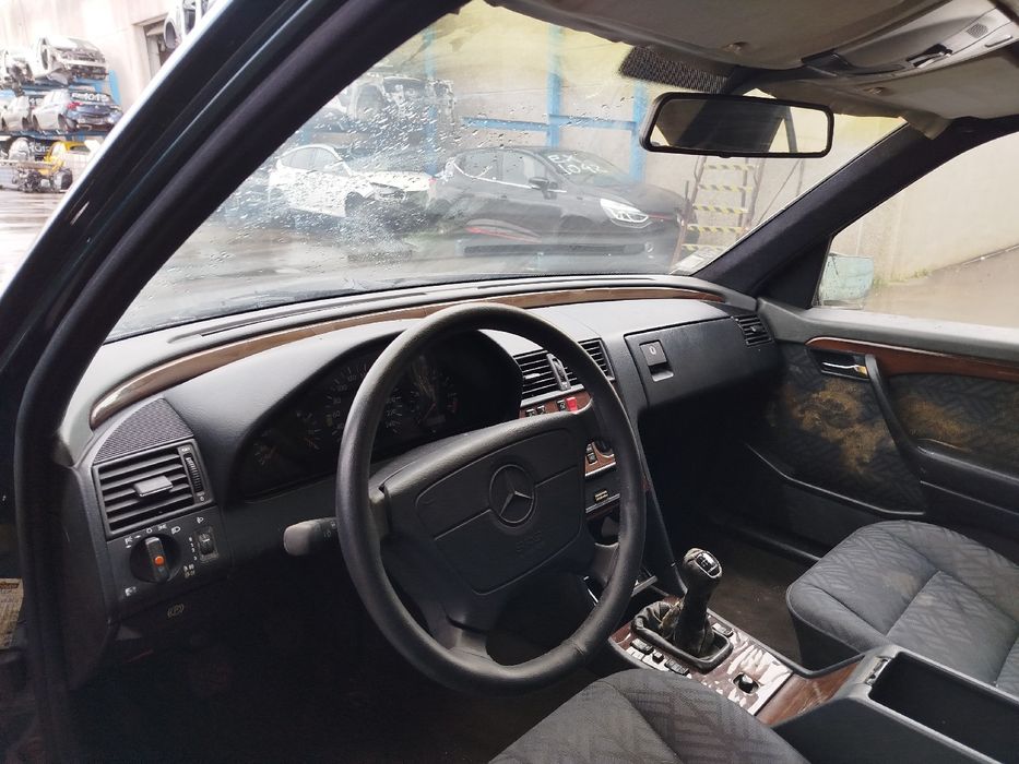 Para peças MERCEDES-BENZ Classe C (W202)