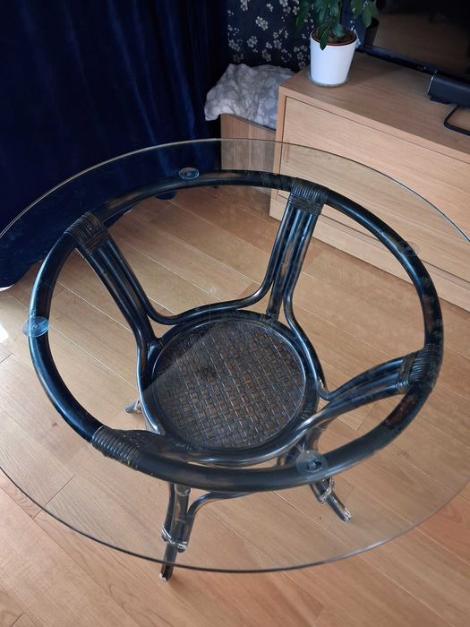 Stół ratanowy ze szklanym blatem fi 90 cm