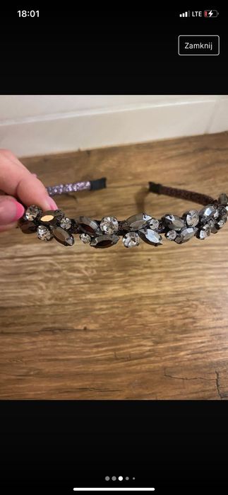 Czarna opaska na włosy z kryształkami cyrkoniami