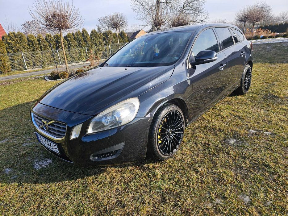Volvo v60 2.0diesel 190km