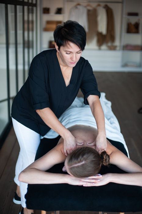 Масаж з  виїздом  додому 700 грн/1год (всі райони Києва)