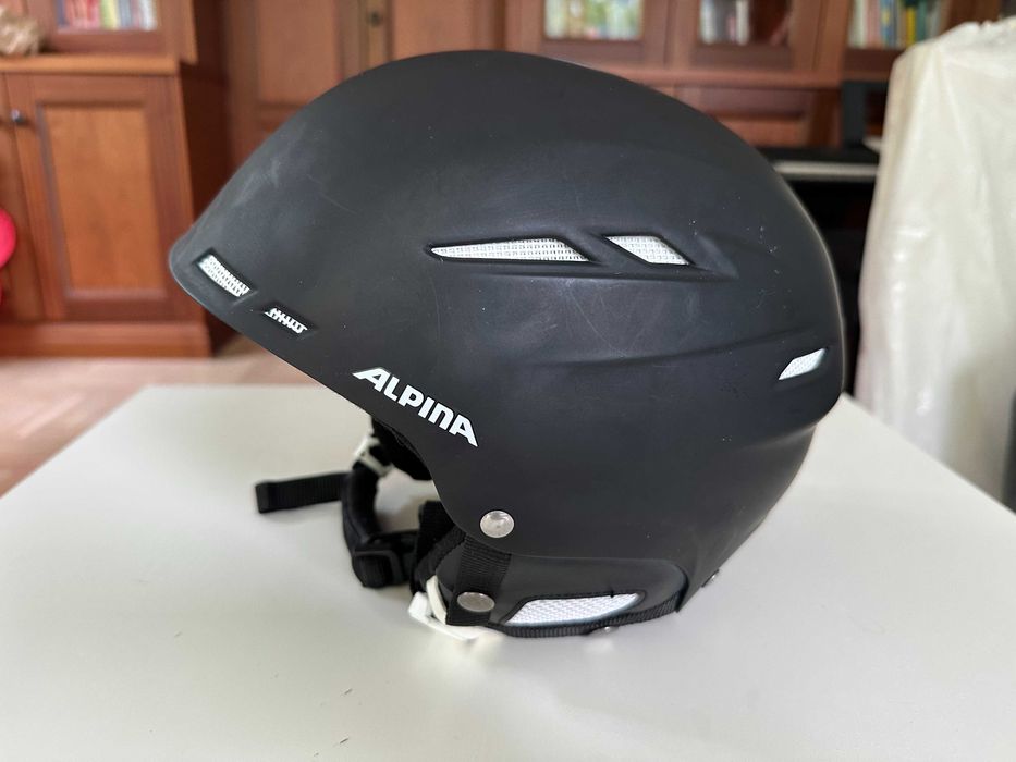 Sprzedam używany kask narciarski