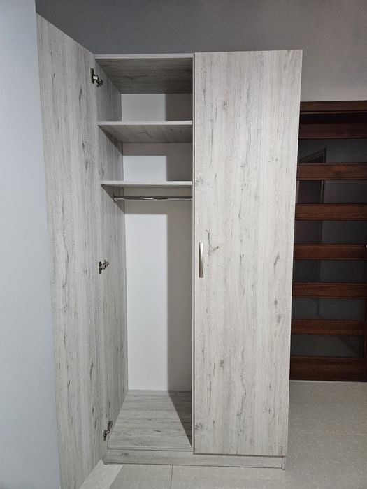 Sprzedam szafę stan b.dobry