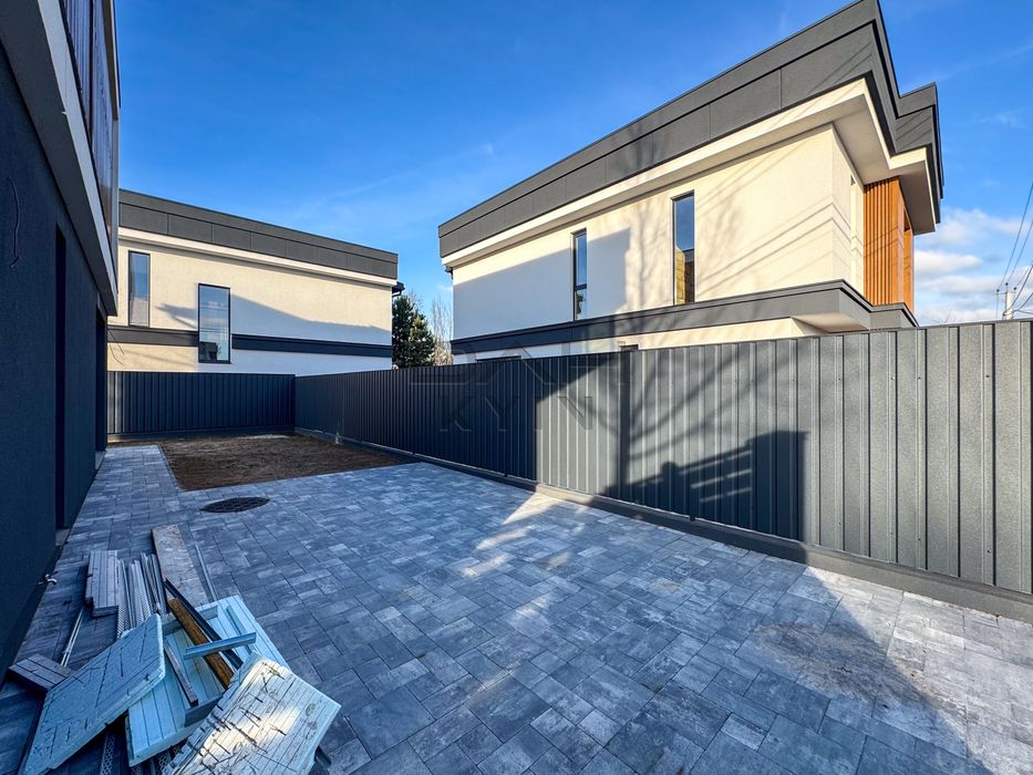 Окремий фасадний будинок 150 м², біля Ліцею №1, газ, асфальт