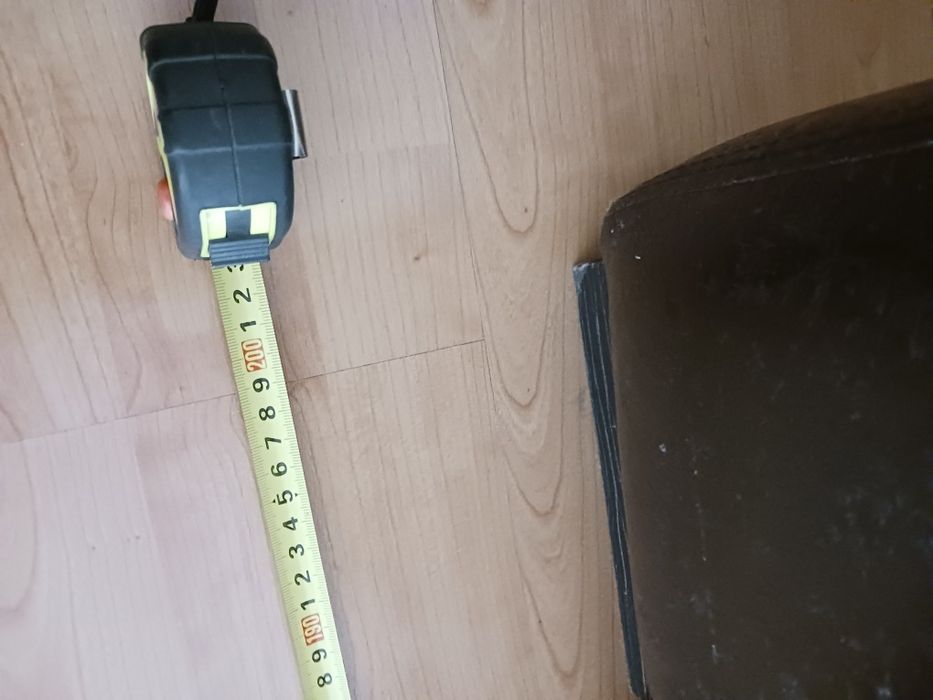 Sofá pele castanho escuro