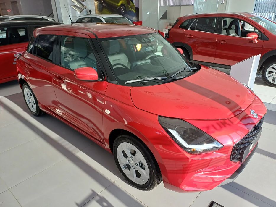 Suzuki Swift 1.2 5MT Premium Plus 2025 !
