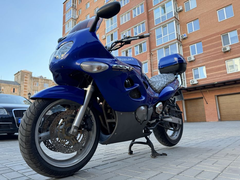 Suzuki GSX600F Katana