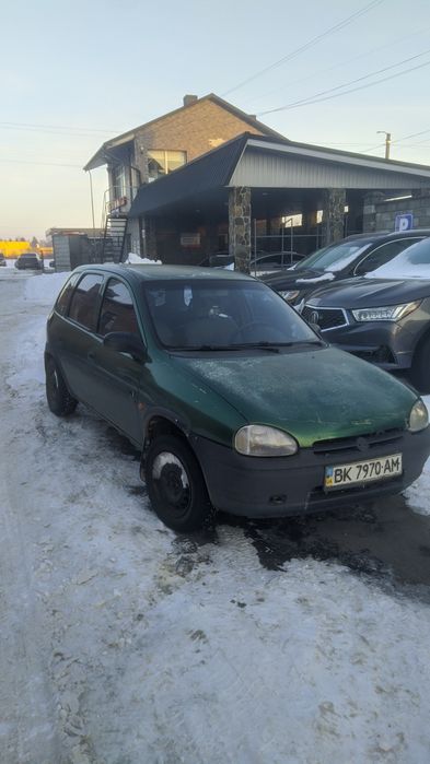 Opel  на повному бойовому ходу